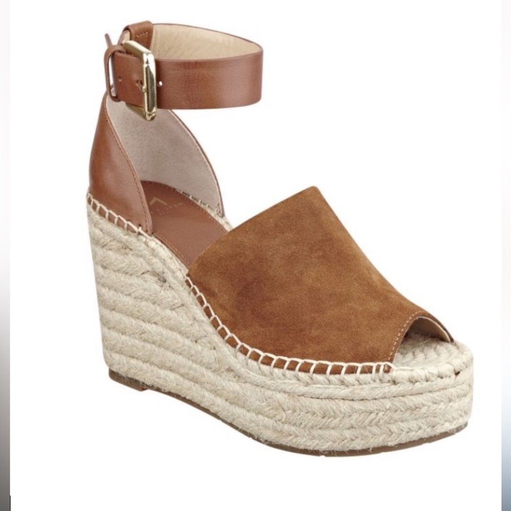 Never Worn Marc Fisher camel brown wedges